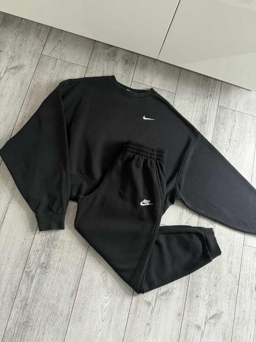 Zestaw bluza i spodnie nike