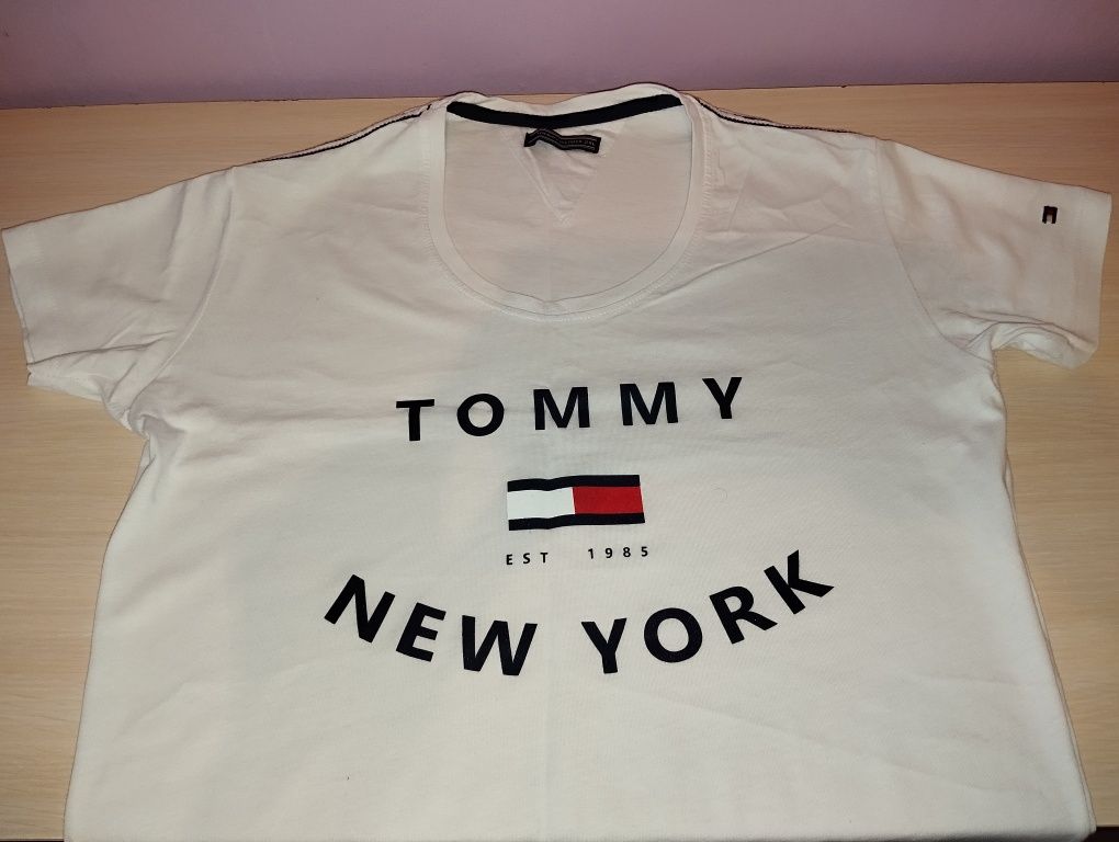 Damski t-shirt Tommy rozmiar L