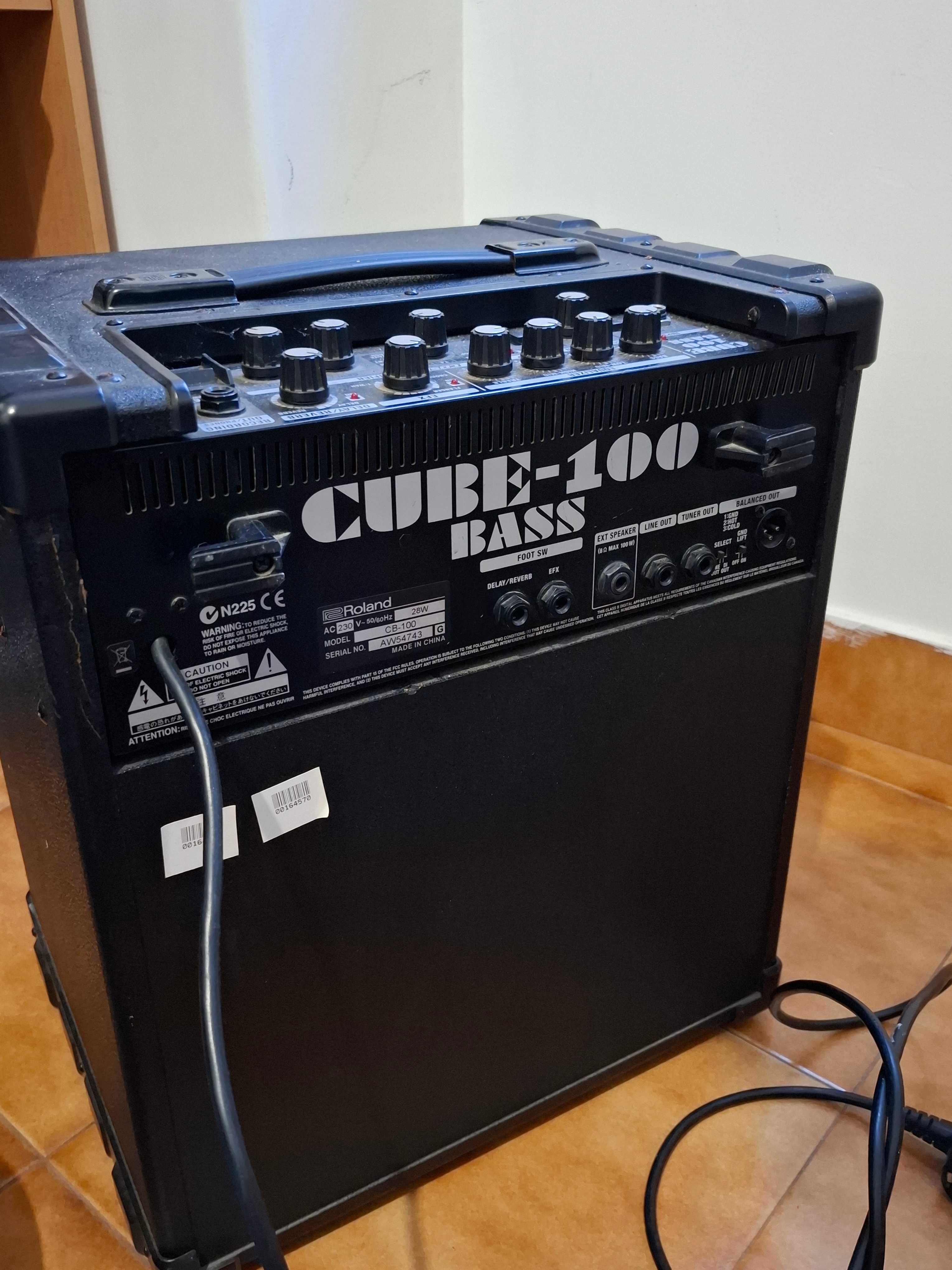 Baixo + Amplificador Roland Cube 100 – Kit completo e funcional