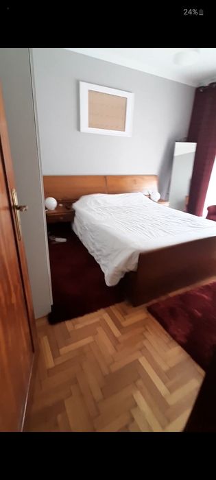 Cama de casal com cómoda