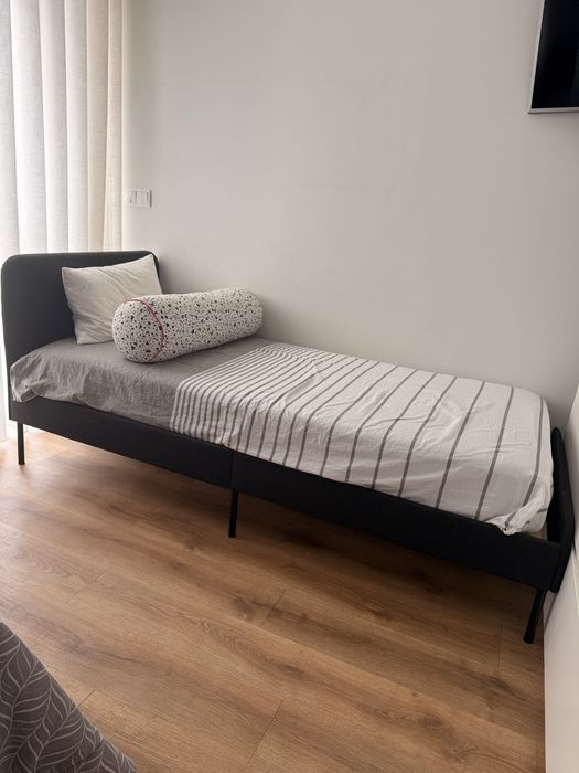 Cama de solteiro com colchao