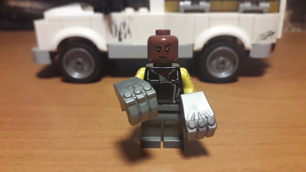 Конструктор LEGO MARVEL Super Heroes. 76083. Берегись Стервятника.
