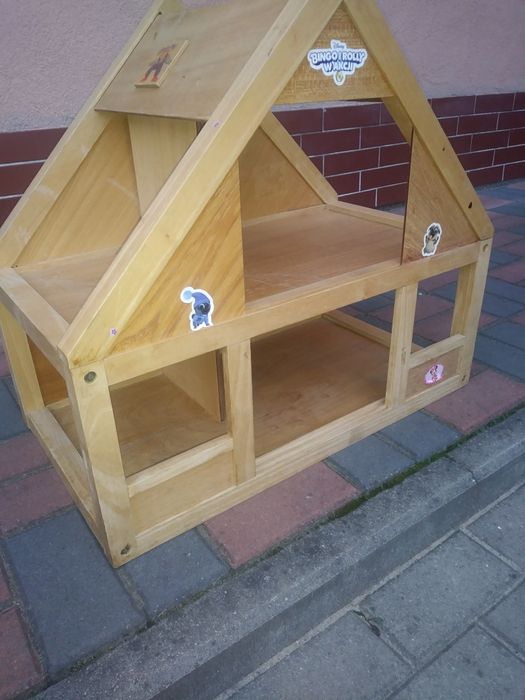 Domek drewniany dla lalek