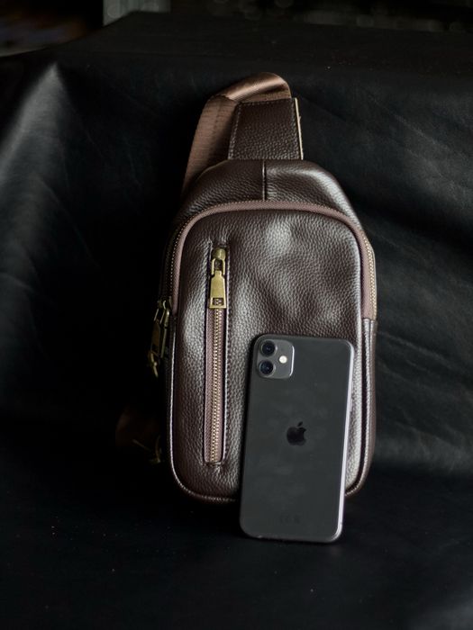 Шкіряна чоловіча сумка слінг. Бананка мужская кожаная.