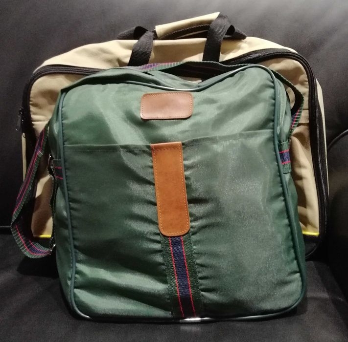 3 sacos de viagem ( 2 sacos de mão, 1 saco de ombro)