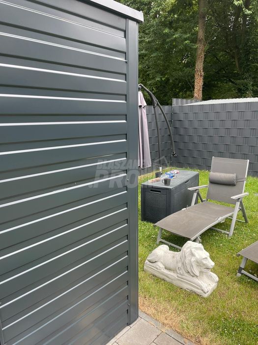 Domek ogrodowy 5x3 brama dwuskrzydłowa okno antracyt spad w tył GP116