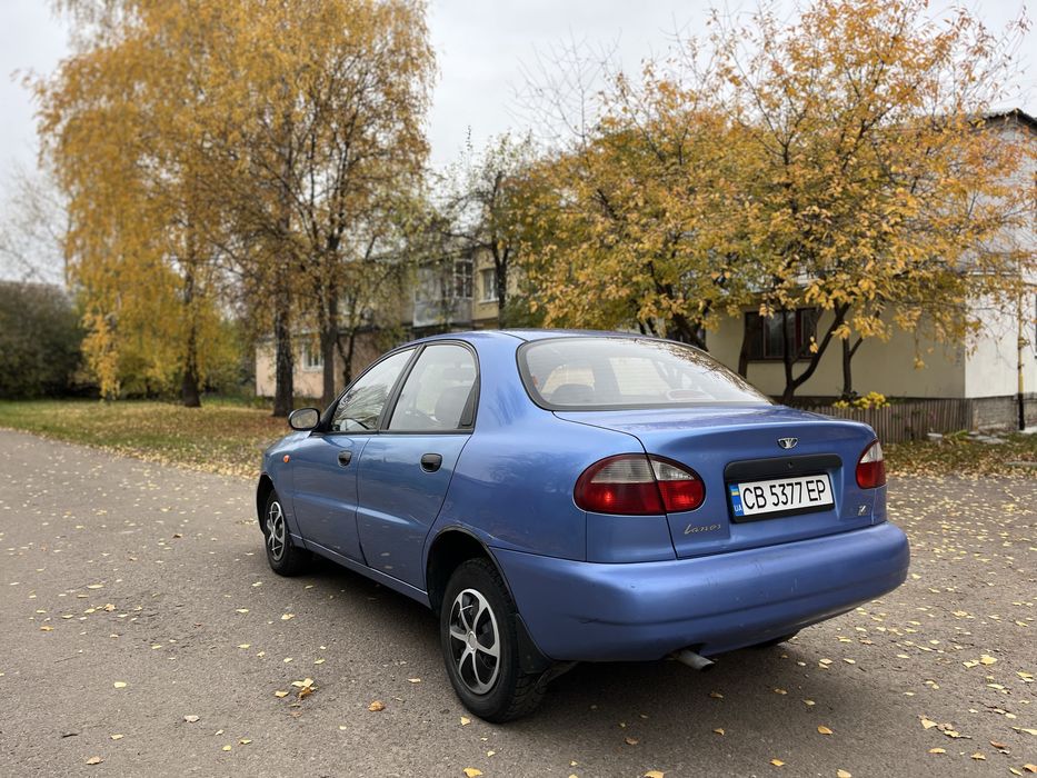 Продам автомобіль повністю обслужений, вкладень не потребує.