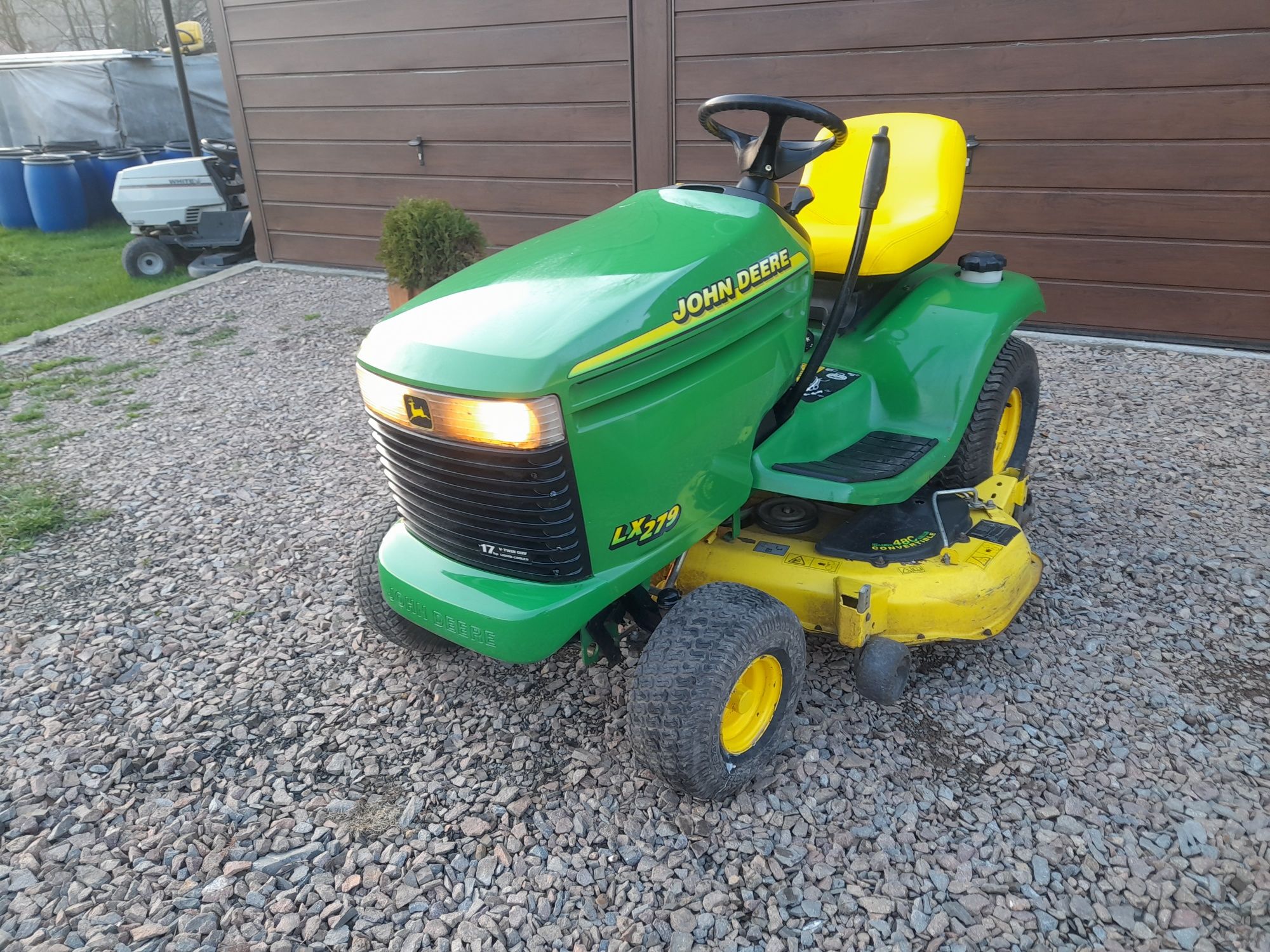 Traktorek kosiarka John Deere 17KM V2, kawasaki, pompa.jak nowy!!