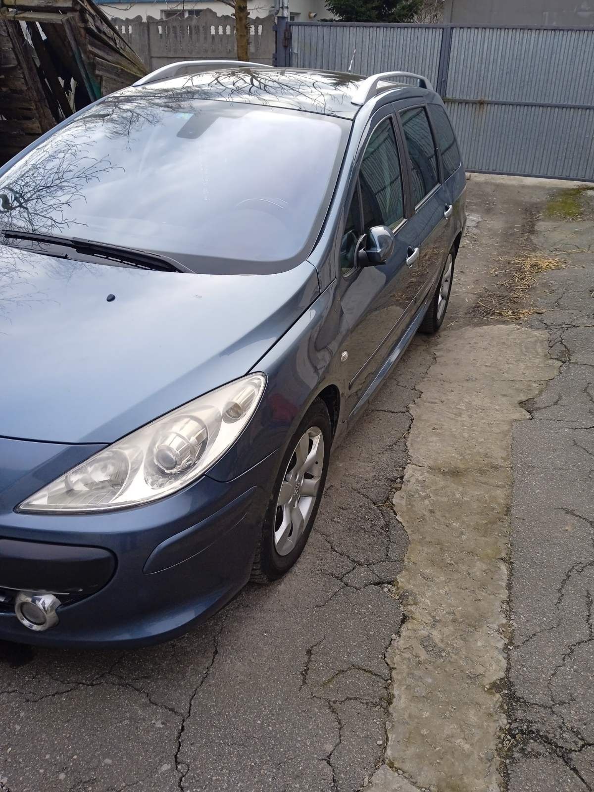 Машина Peugeot 307 sw