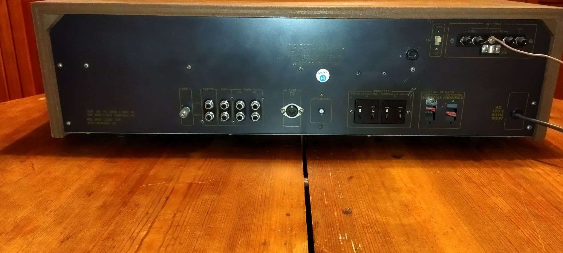 Amplificador Receiver Akai AA-910DB