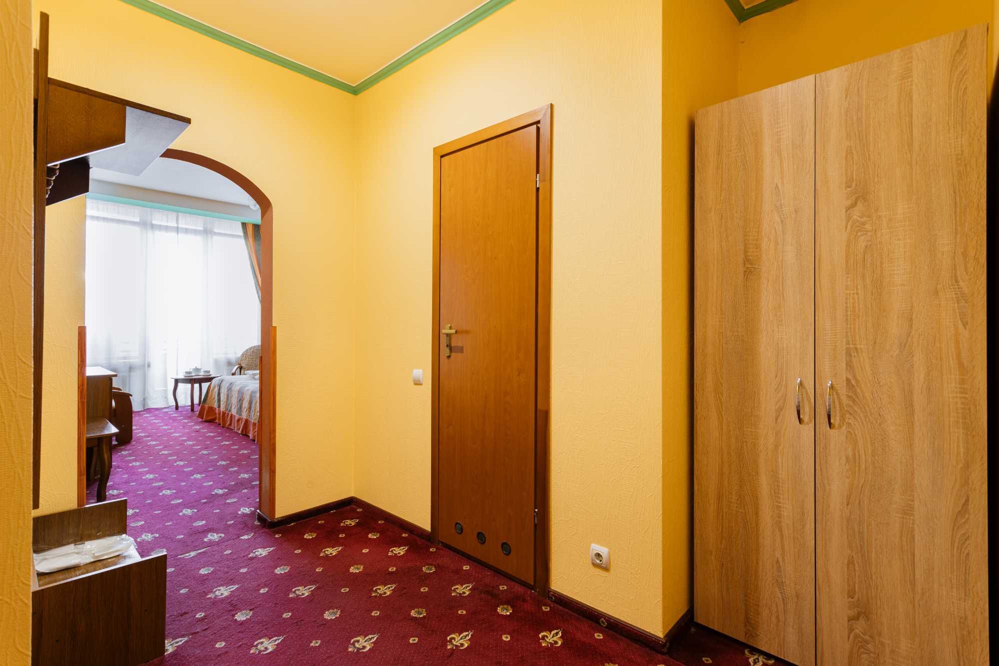 Апартаменти подобово в новобудові ЖК "Дипломат Холл" (м. Олімпійська)