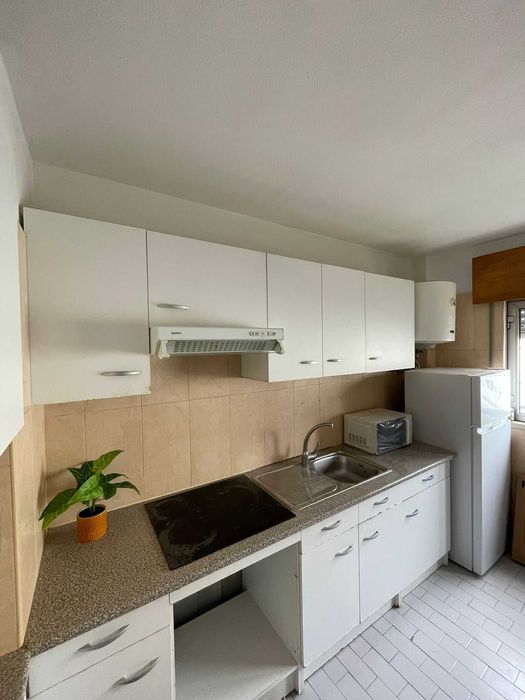 Arrendo T1 a 2 minutos do metro / Vilar de Andorinho