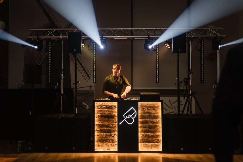 Dj na Wesele, urodziny, eventy firmowe, studniowki, nagłośnienie
