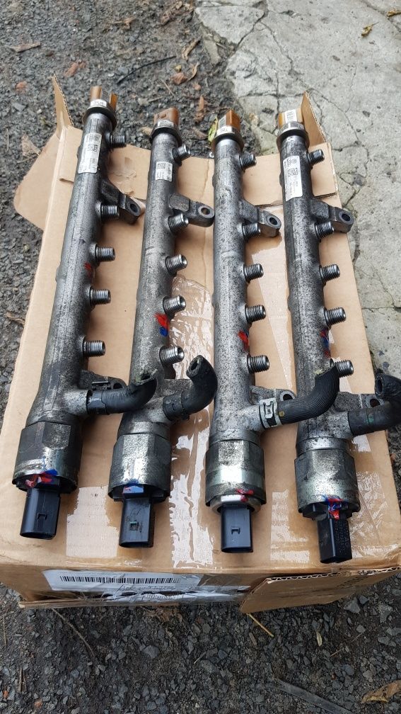 1.6tdi 03l130764a,c датчик давления топлива,рампа 03l130089B