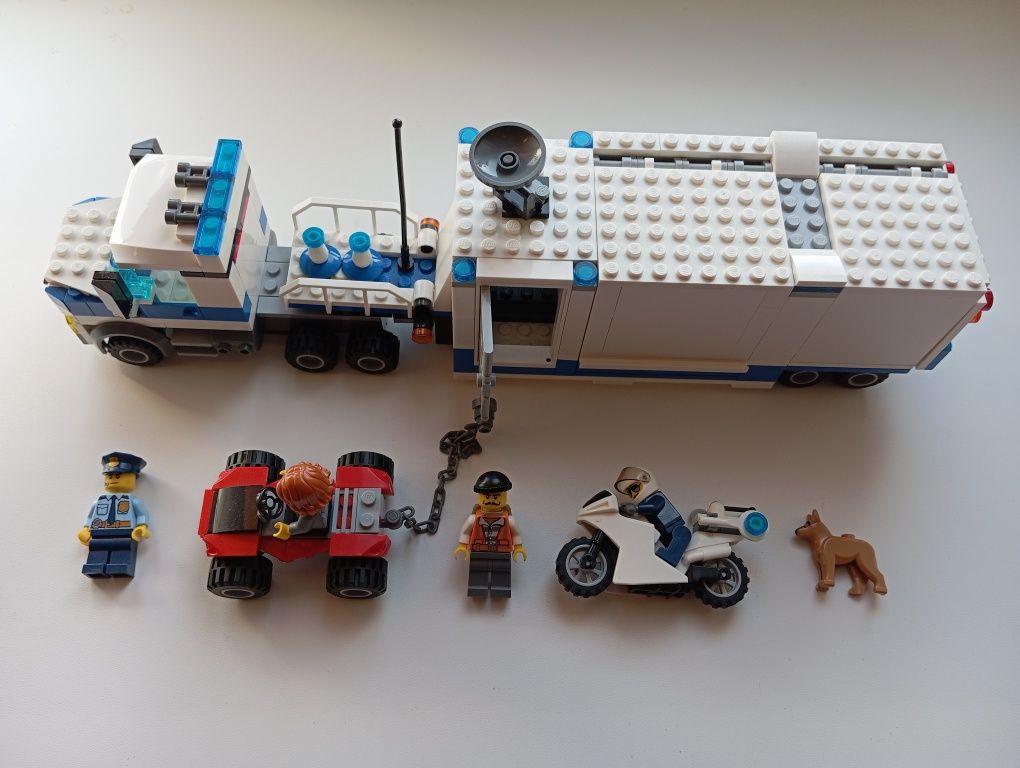 Lego city 60139 мобільний командний центр поліції