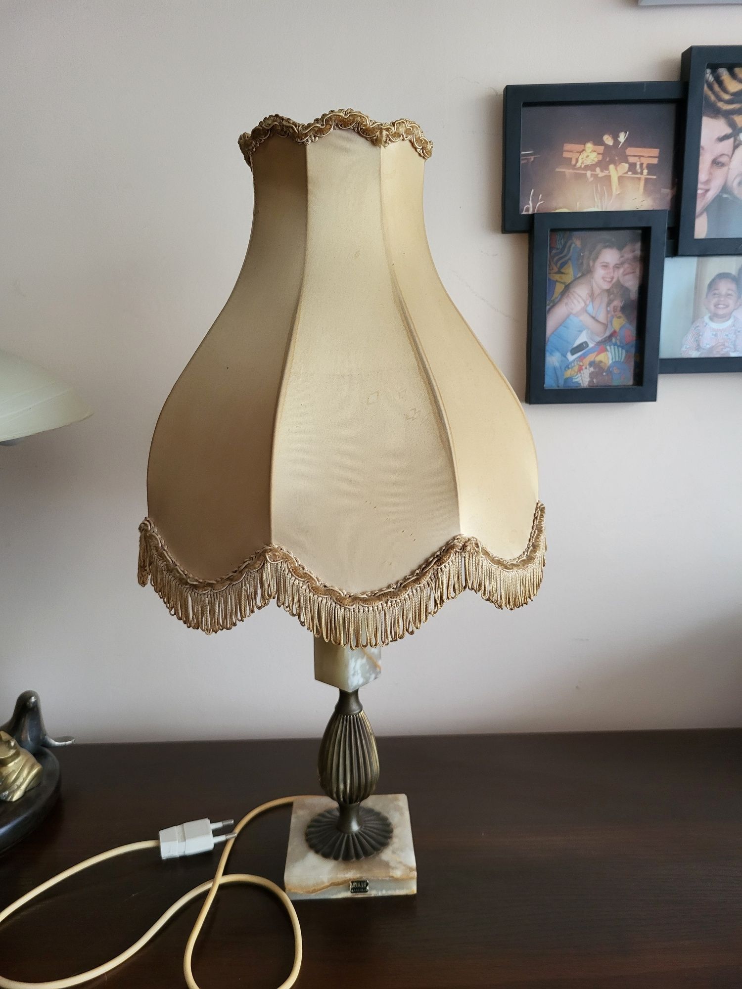 Lampa stojąca z abażurem