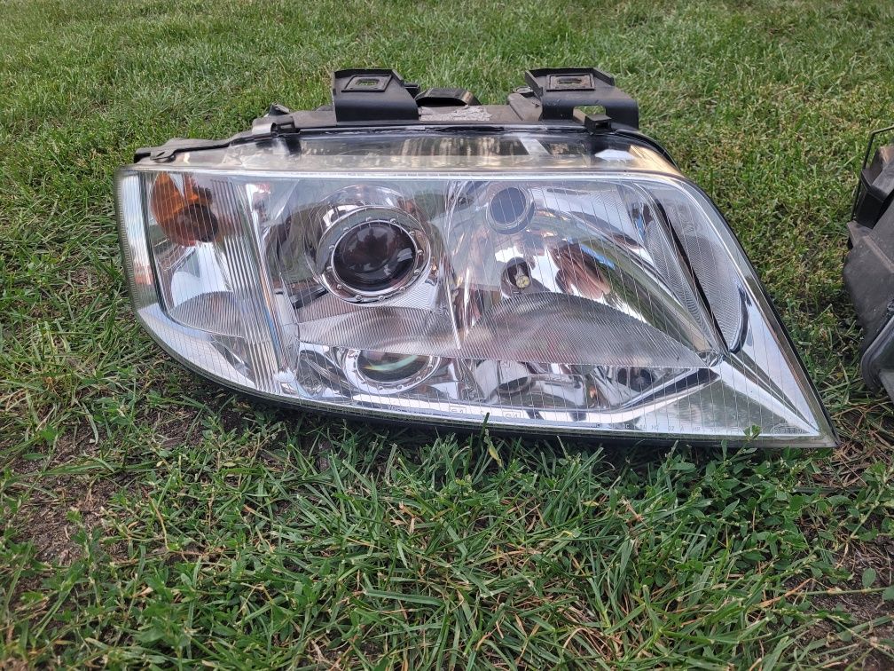 Reflektor lampy hella xenon kompletne Audi A6 C5  przedlift