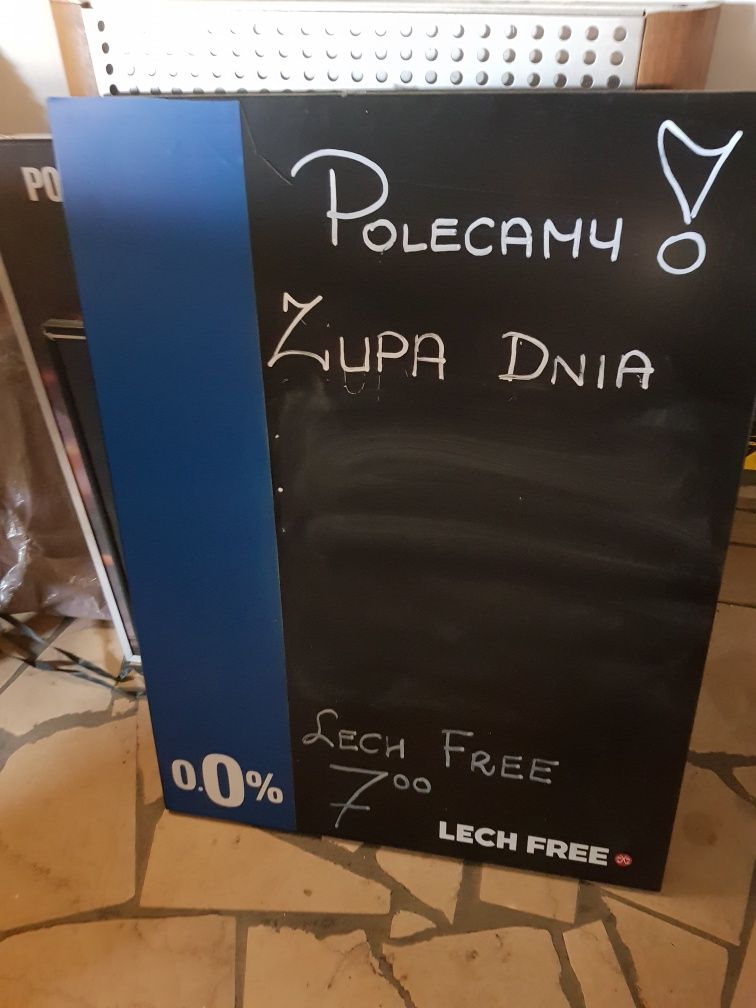 Tablice, potykacze, menu