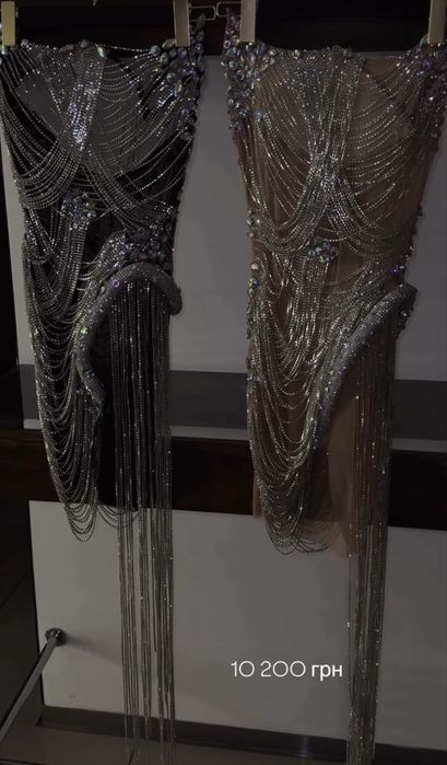 Платье в стразах вечернее нарядное в камнях