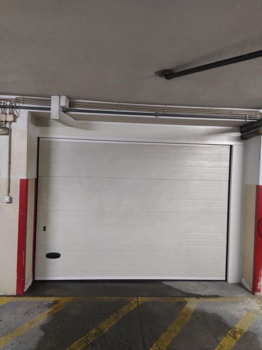 Arrenda-se Garagem 21m quadrados