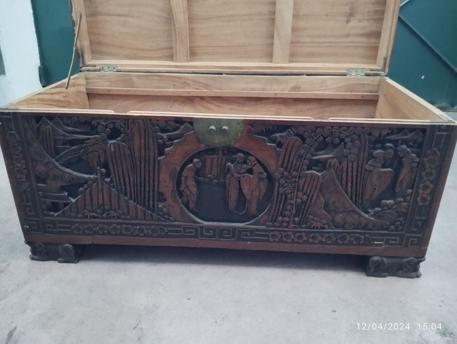 Arca de Enxoval Antiga