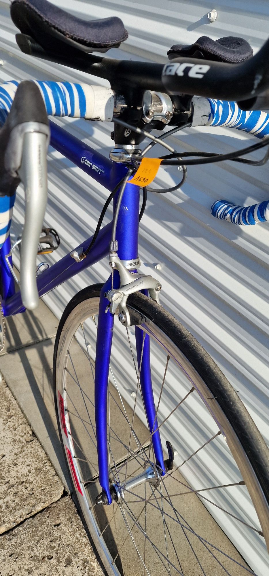 Rower szosowy nr 221. Cannondale 700c rigida 105 triathlon