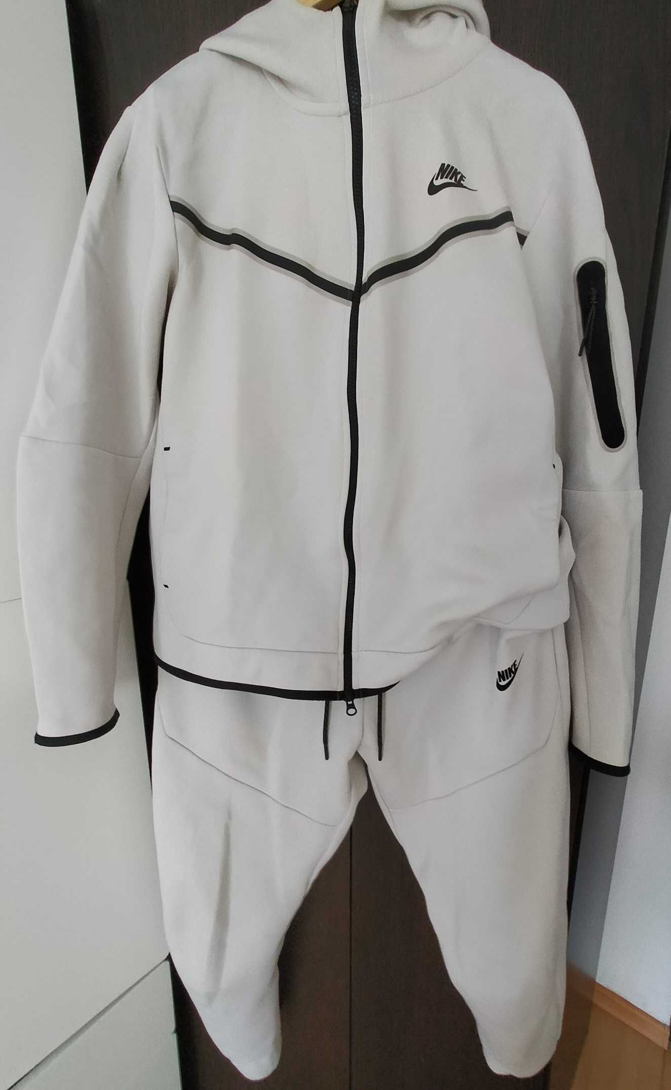 Komplet Nike r L. Tech Fleece Windrunner  Light bone