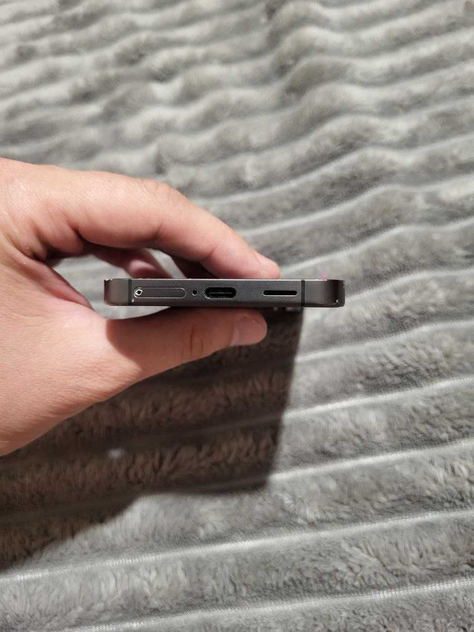 Samsung galaxy S24 8/128 sim lock