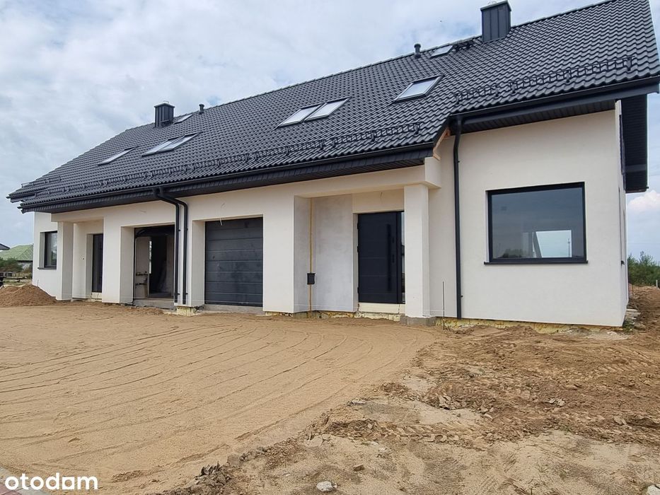 Dom z zabudowie bliźniaczej Głobino