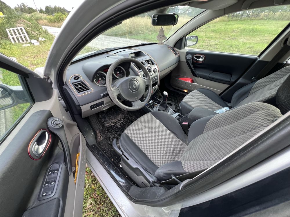Renault Megane 2 Kombi 1.6 16V 2005 uszkodzona