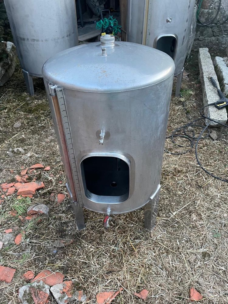 2 Cubas de Inox para Vinho 525 Litros