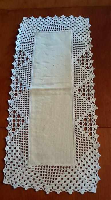 Pano de linho e renda