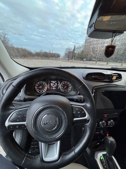 Продам Jeep Renegade