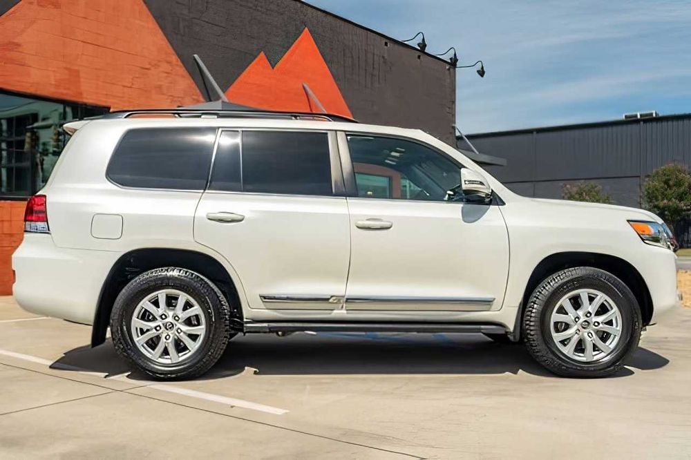Toyota Land Cruiser      2019