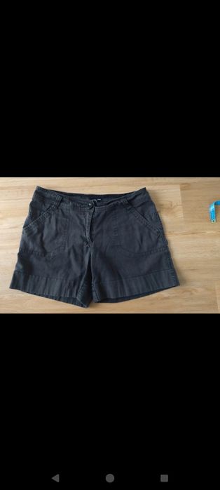 Krótkie spodenki damskie