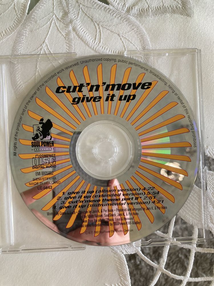 Płyta Cd Cut N’ Move Give It Up Maxi CD Lata 90 Klasyka