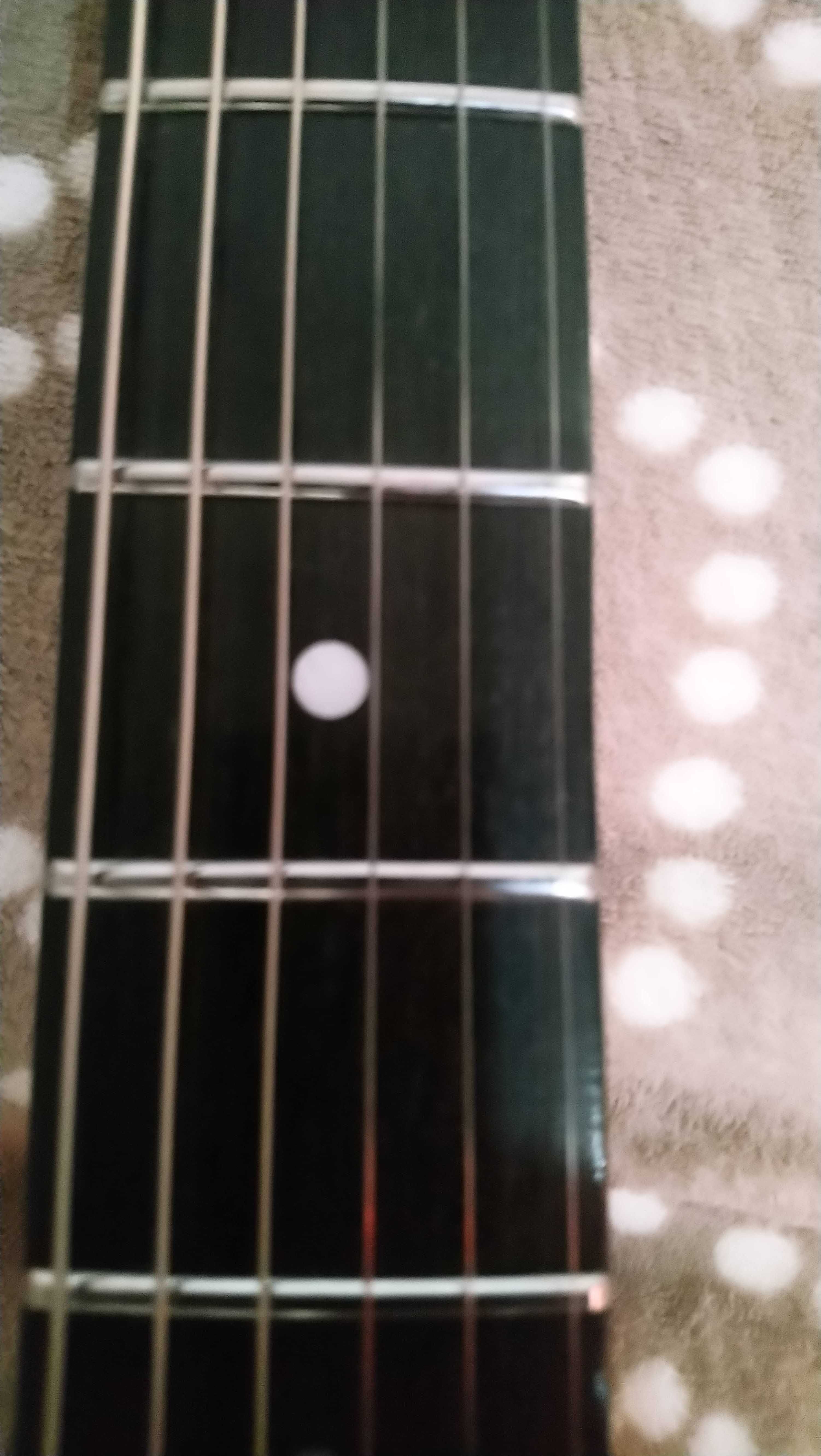 Sprzedam gitarę elektryczną mooer stratocaster