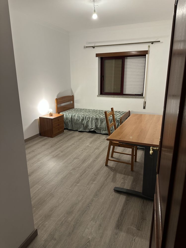 Alugo Quarto Mobilado