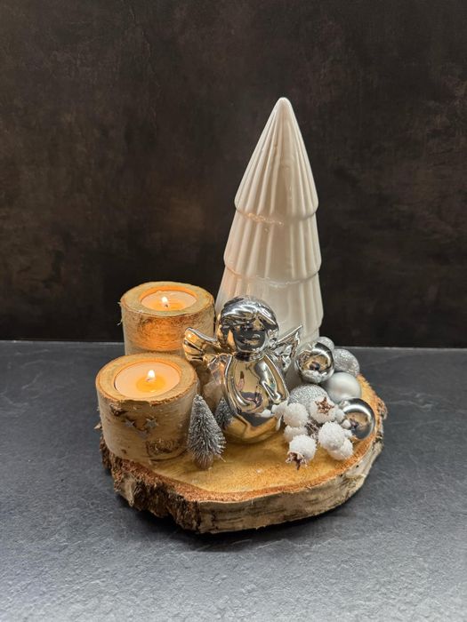 Stroik świąteczny na drewnie, bożonarodzeniowy