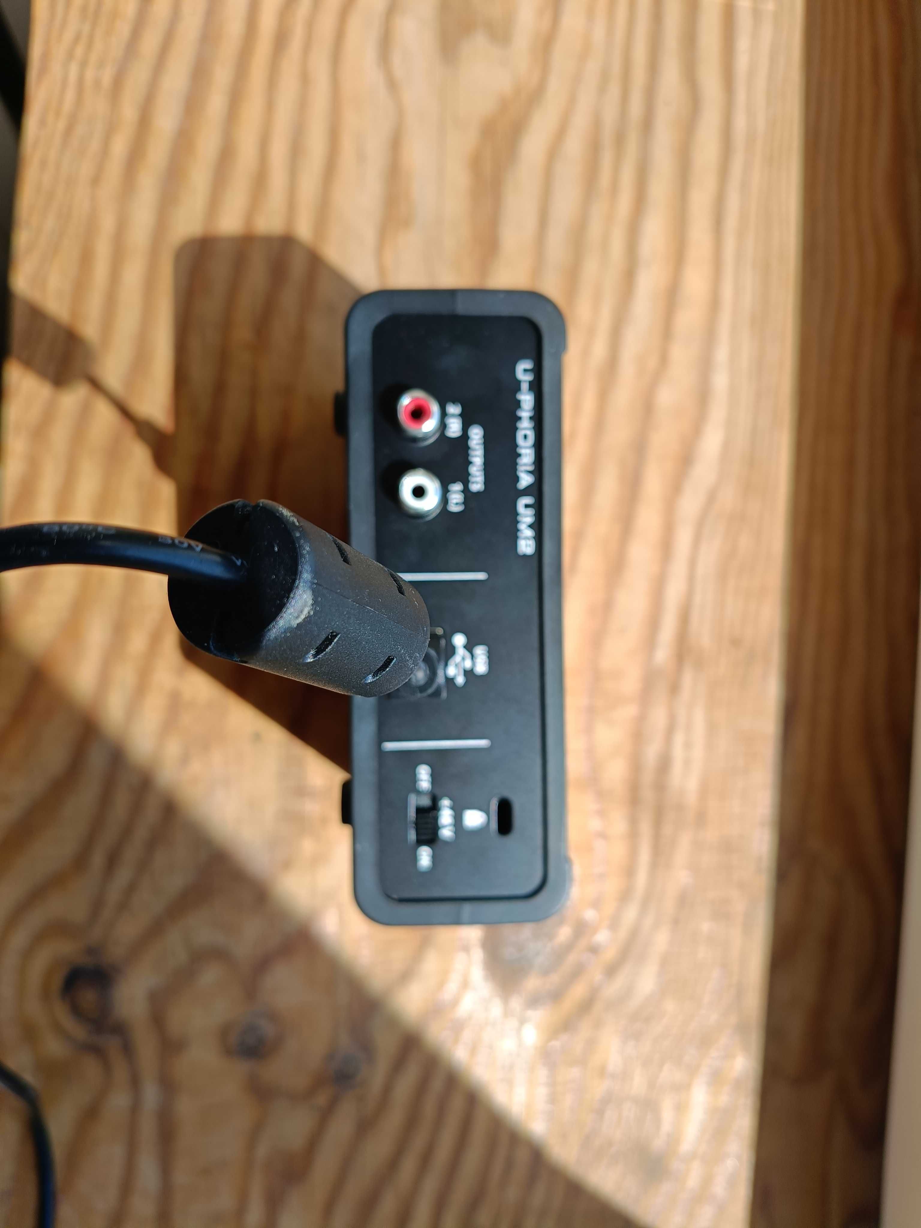 Behringer U Phoria UM2