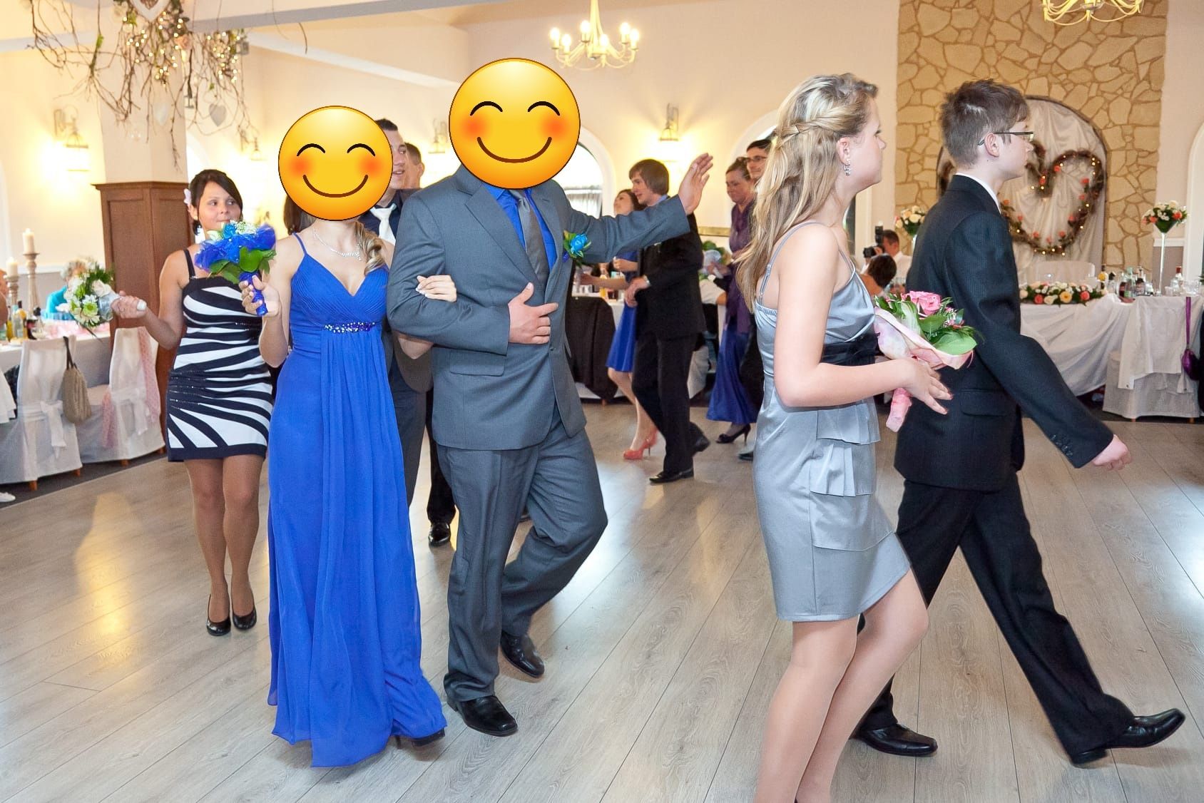 Sprzedam sukienkę chabrowa - wesele, studniowka