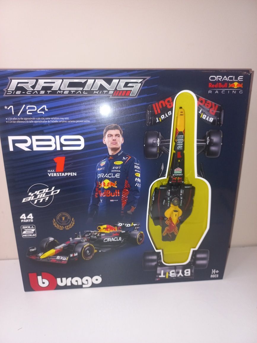 Bburago bolid Red Bull RB19 do składania, skala 1:24 Verstappen