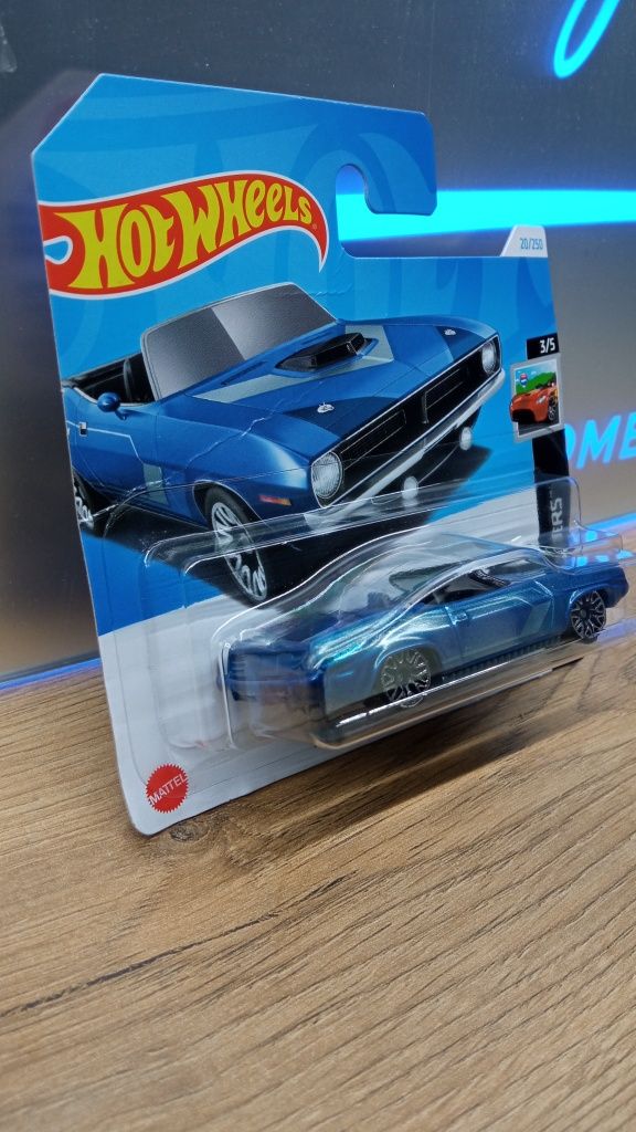 Hot Wheels '70 Plymouth Barracuda