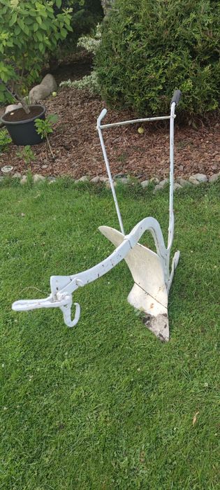 Zestaw maszyn rolniczych konnych do renowacji.