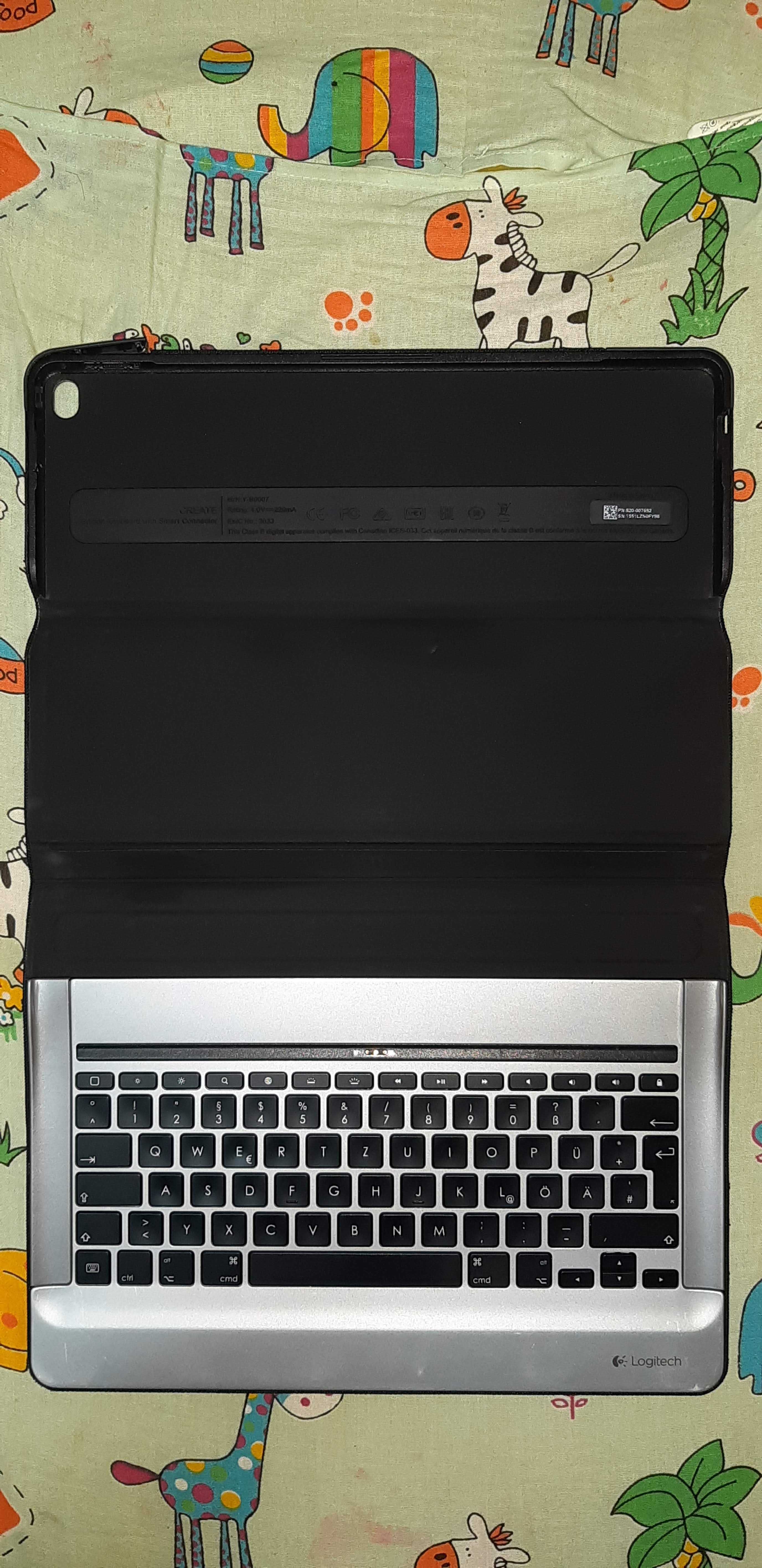 Чохол Logitech CREATE Backlit Keyboard with Smart Connector Pro 12,9”