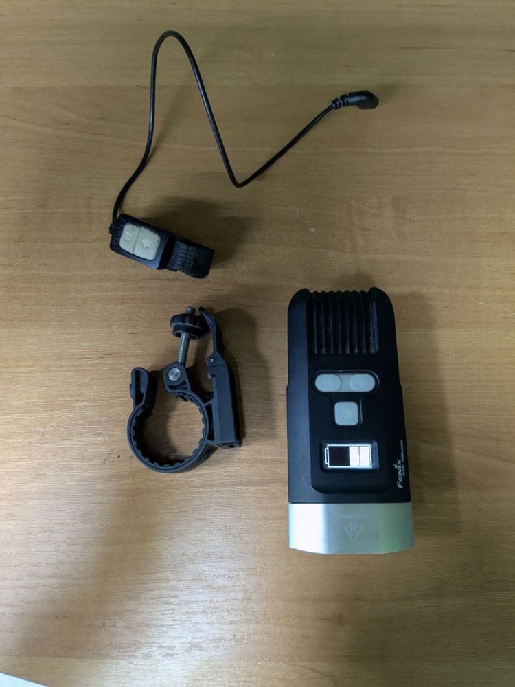 Фонарь велосипедный fenix bc30r 1800 lumens