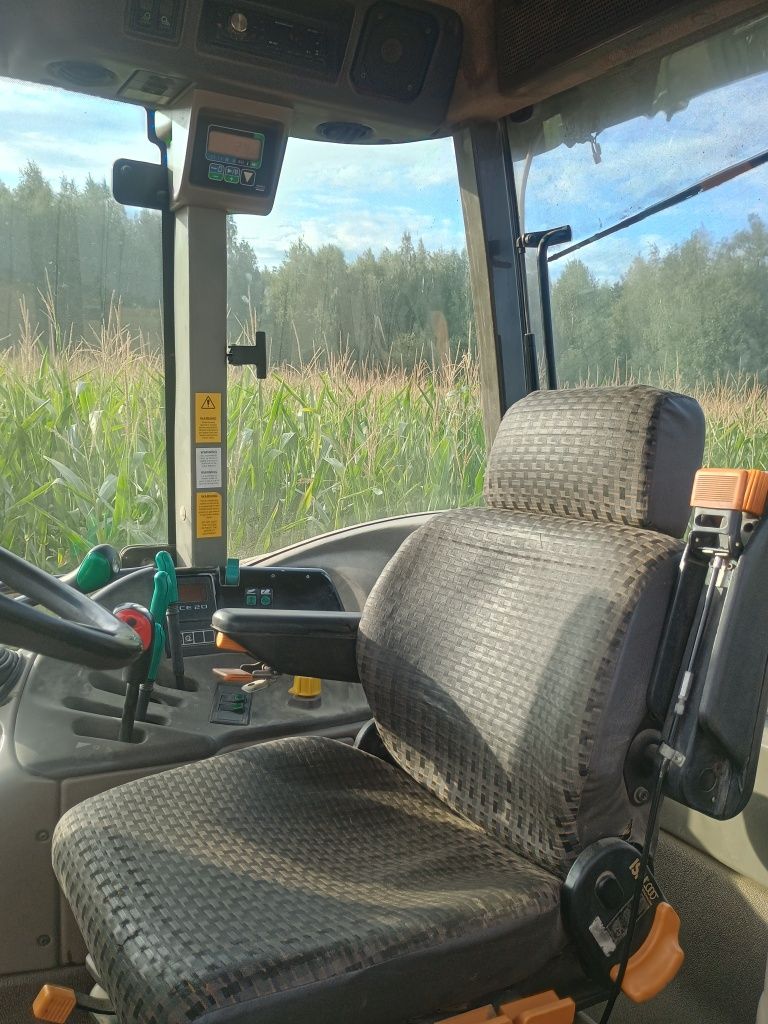 Renault Ares 825RZ