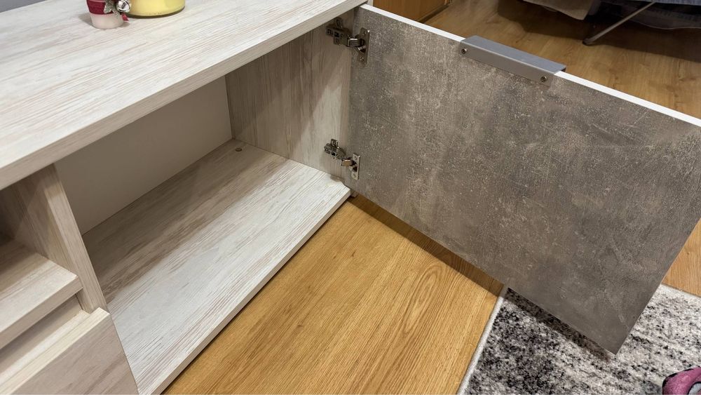 Тумба під телевізор