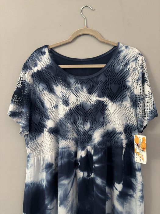 Cudowna sukienka wiskozowa malowana pędzlem w kolorze granatowym