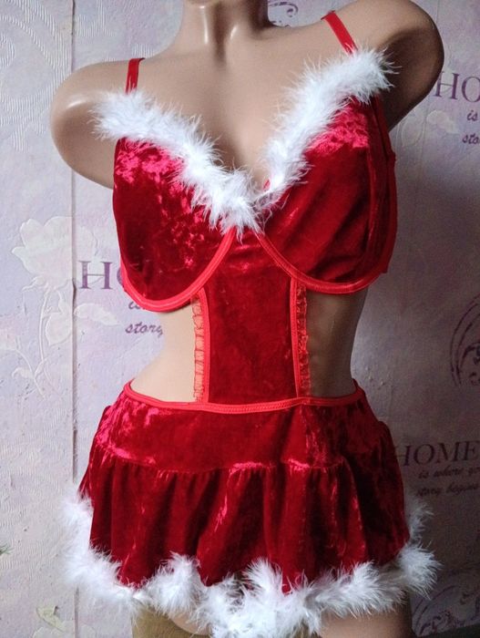 Бархатне новорічне сексуальне вбрання